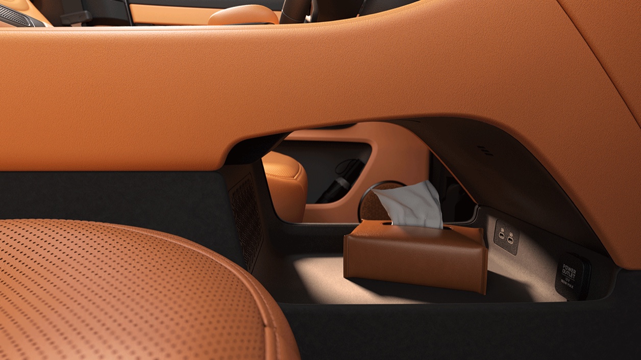 LUMA IRIS front cabin storage
