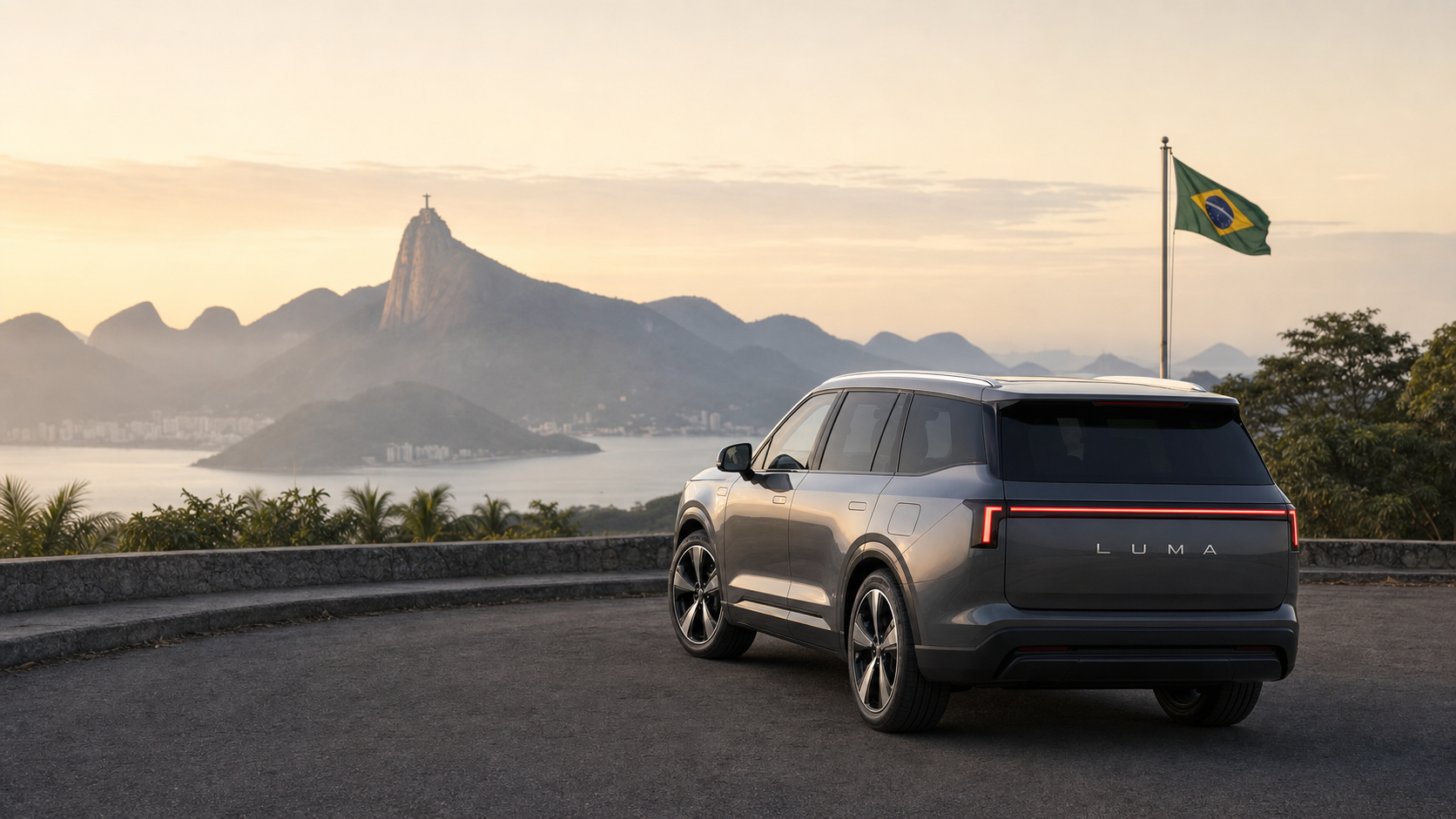 Graphite LUMA ÍRIS overlooking Rio de Janeiro